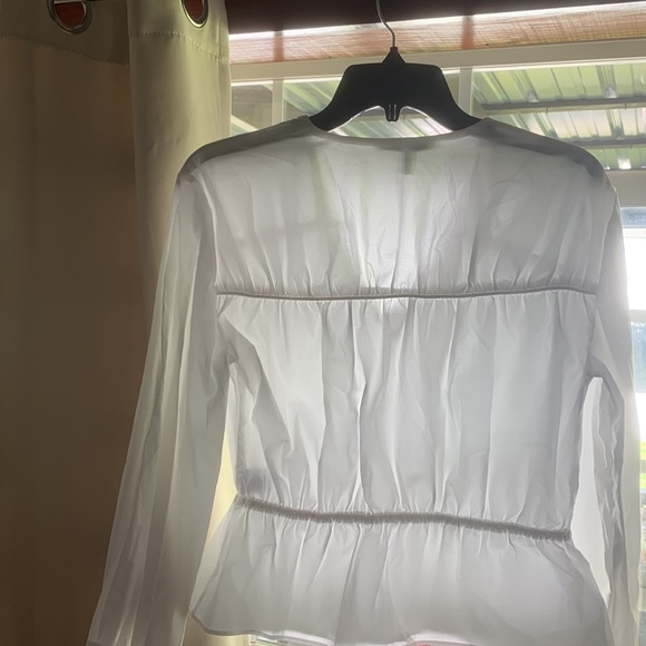 New Derek Lam 10 Crosby long sleeve blouse. Size 6. V-neck with tie. Cinch waist - Picture 5 of 5